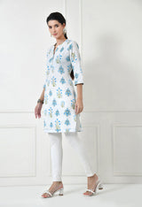 Women Self Design cotton  Straight Kurta