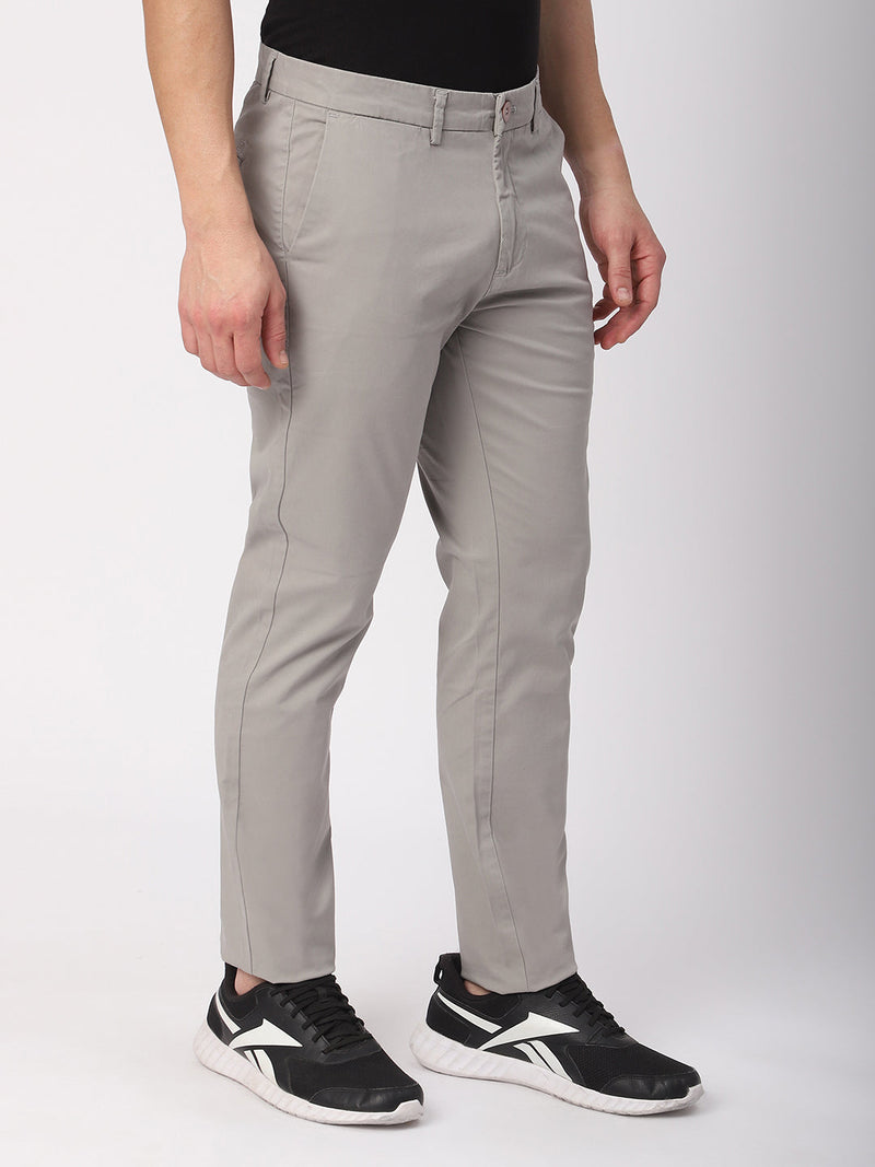 Stitch Hub Grey Fine Twill Cotton Chinos For Men- Regular Fit With Solid Pattern