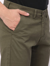 Stitch Hub Olive Green Fine Twill Cotton Chinos For Men- Regular Fit With Solid Pattern