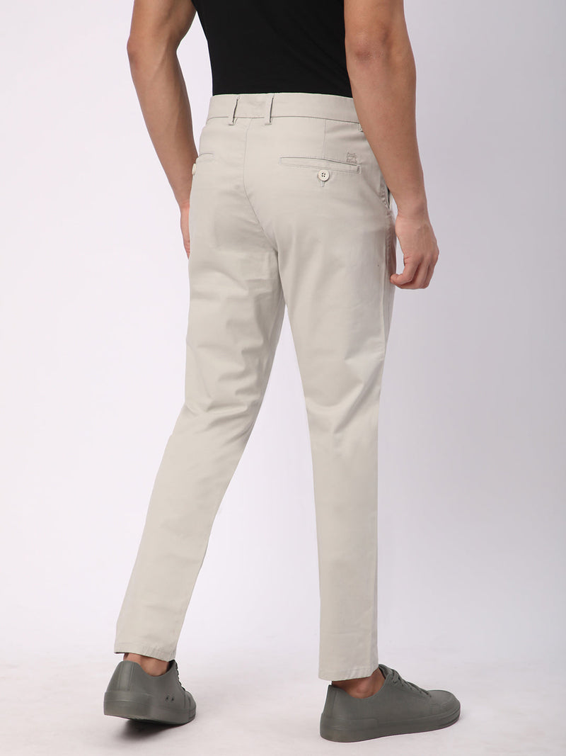 Stitch Hub Light Grey Fine Twill Cotton Chinos For Men- Regular Fit With Solid Pattern