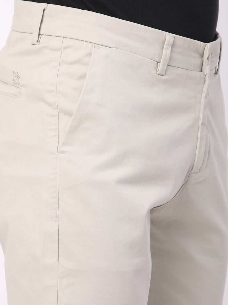 Stitch Hub Light Grey Fine Twill Cotton Chinos For Men- Regular Fit With Solid Pattern