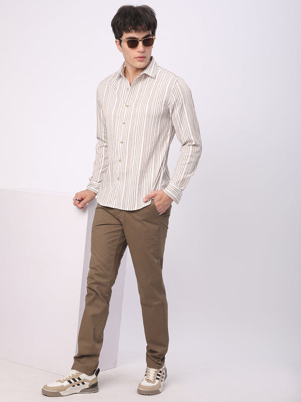 Stitch Hub Coffee Fine Twill Cotton Chinos For Men- Regular Fit With Solid Pattern