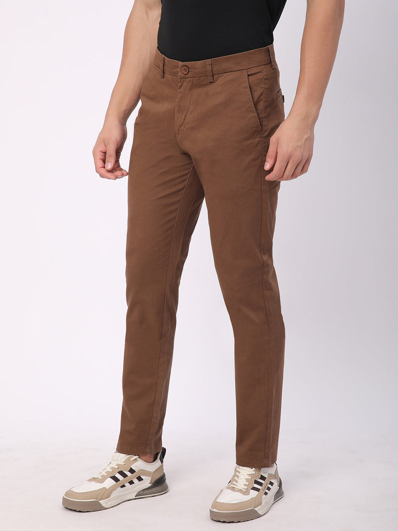 Stitch Hub Brown Fine Twill Cotton Chinos For Men- Regular Fit With Solid Pattern