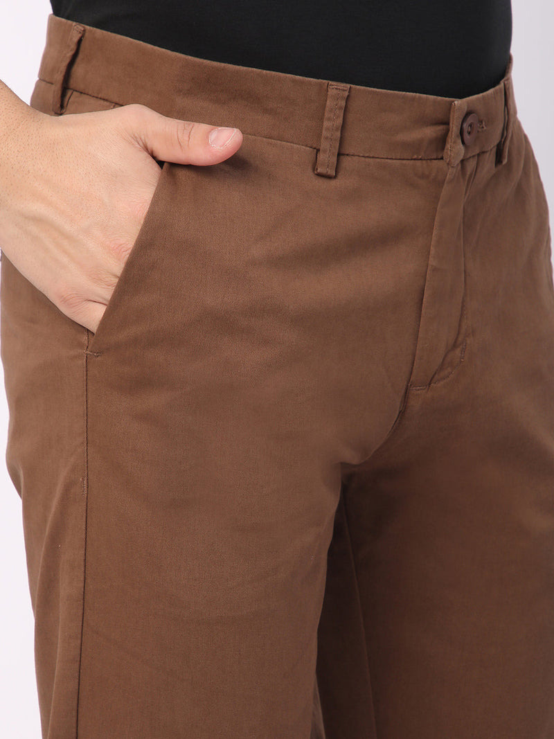 Stitch Hub Brown Fine Twill Cotton Chinos For Men- Regular Fit With Solid Pattern